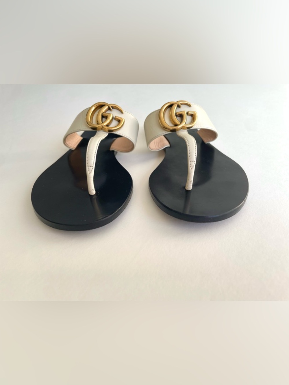 Gucci Marmont GG Logo Flat Cream Leather Flip Flop Sandals Size 35.5 US 5.5 - Picture 4 of 12